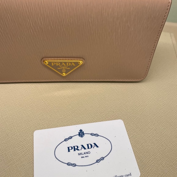 Small Prada crossbody/wallet on a chain - Picture 7 of 7